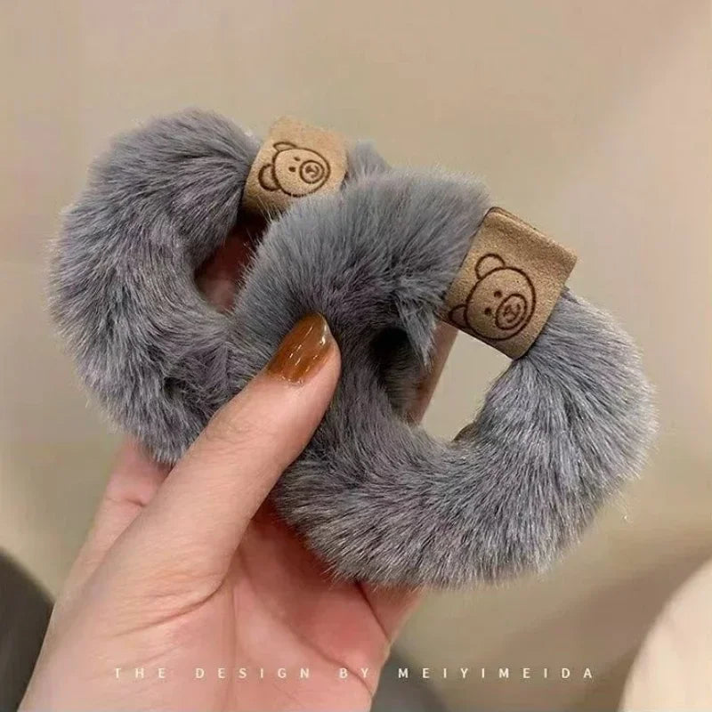 Flauschige Haargummis